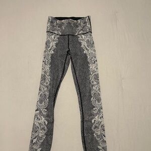 lululemon leggings size 2